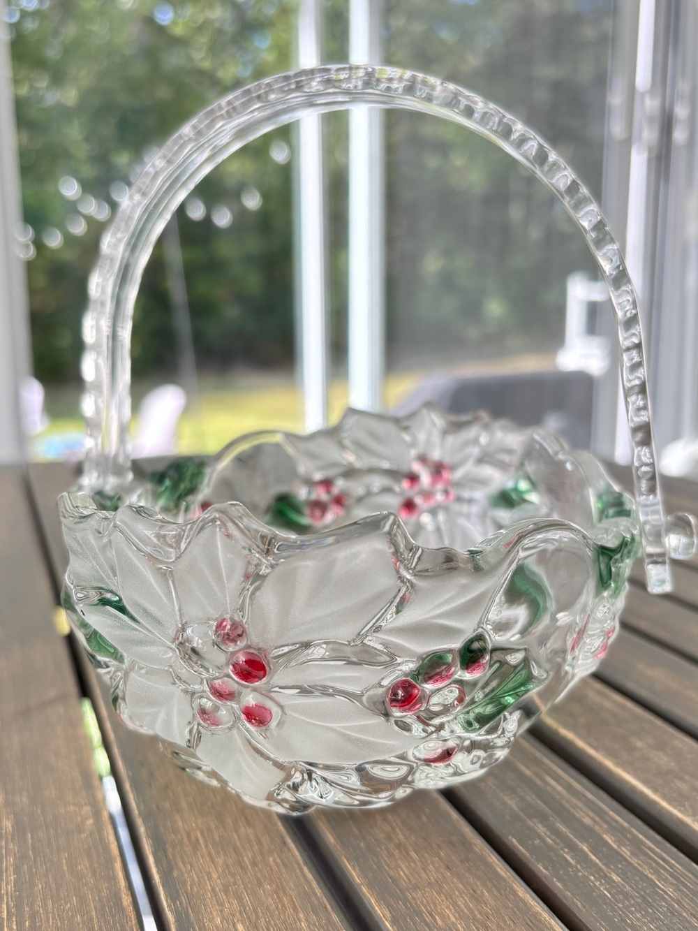 Mikasa Holiday Bloom Glass Basket, Holly Berry Vintage - Picture 8 of 16